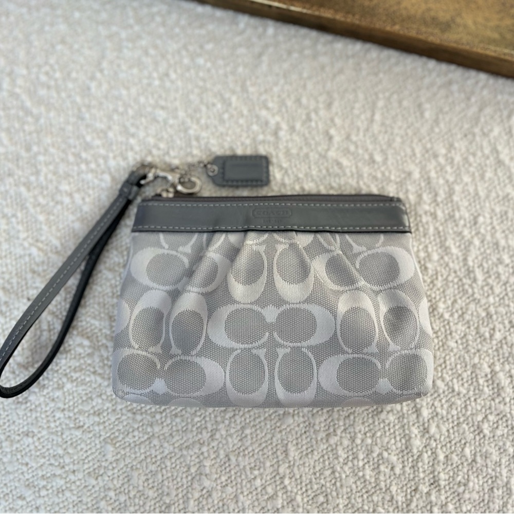 COACH wristlets cosmetic bag silver gray. Logo fabric leather trim AUTHENTIC!